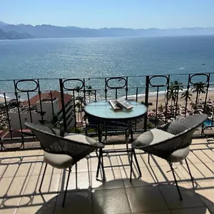 torrecondomar.hotelspuertovallarta.org/